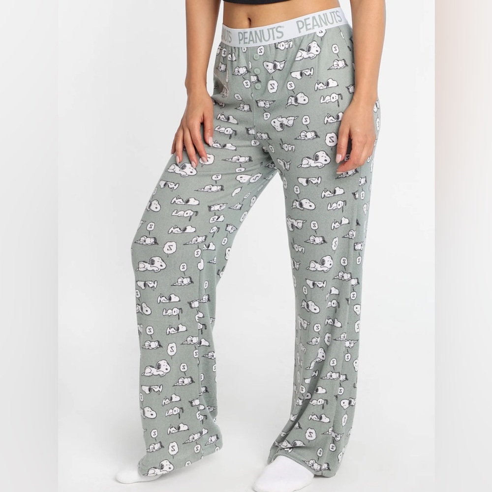 Bluenotes Gray Snoopy Pajama Pants